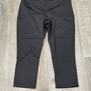 Ideology Grey Gray Capris leggings Medium C6